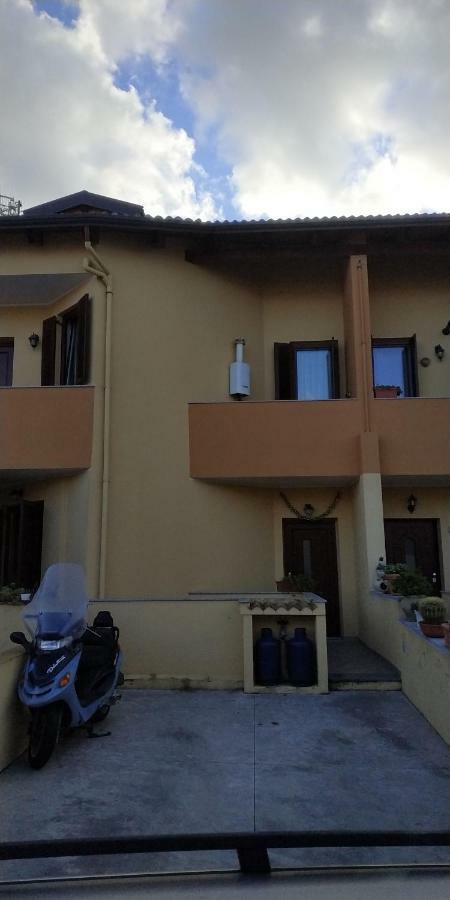Alma House Apartment Porto Torres Exterior photo